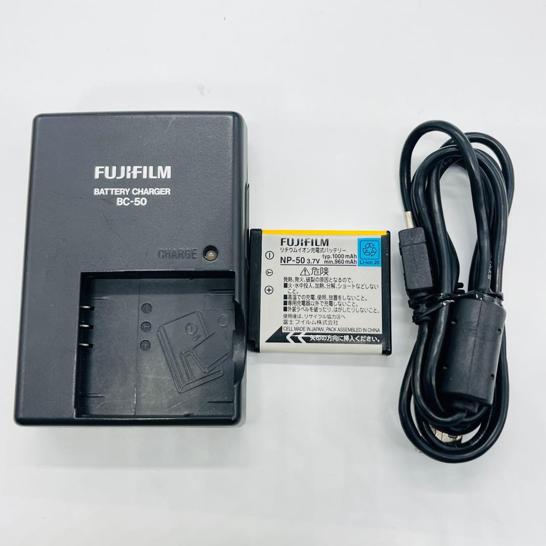 美品　FinePix F60FD ブラック