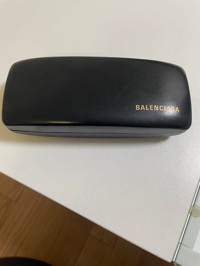 鉄*団様 BALENCIAGA キャットアイサングラス