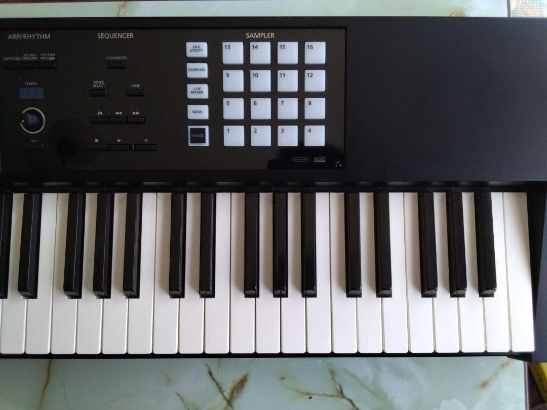 Roland FA-08 シンセサイザー 88鍵盤