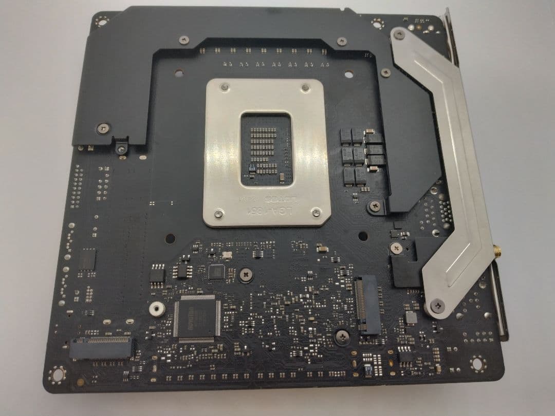 ASRock Z890I Nova WiFi マザーボード