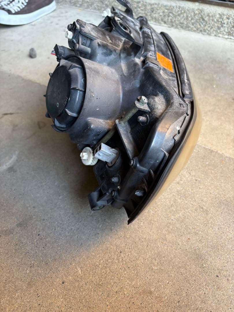 R34 スカイライン　ヘッドライト　運転席側