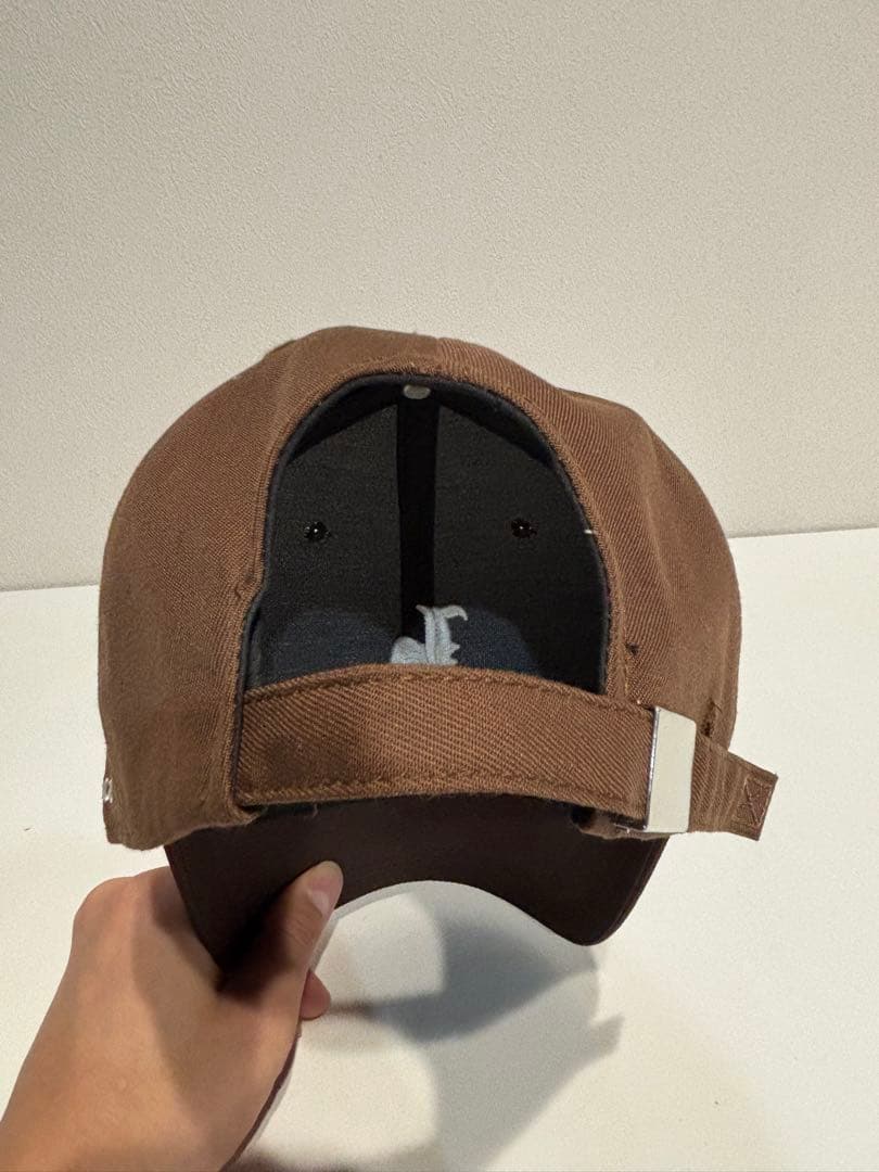 MLVINCE LAロゴ ベースボールキャップ ブラウン