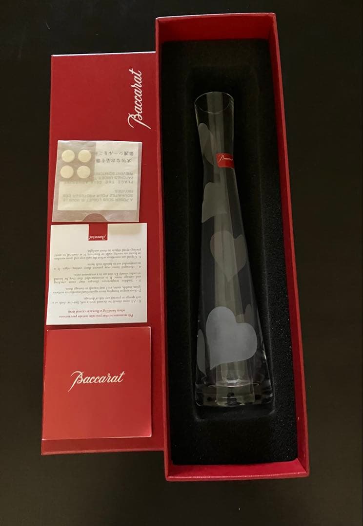 新品未使用　バカラ Baccarat 一輪挿し　ハート柄