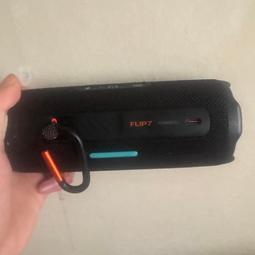 JBLFlip7ファンキーブラック 箱入り