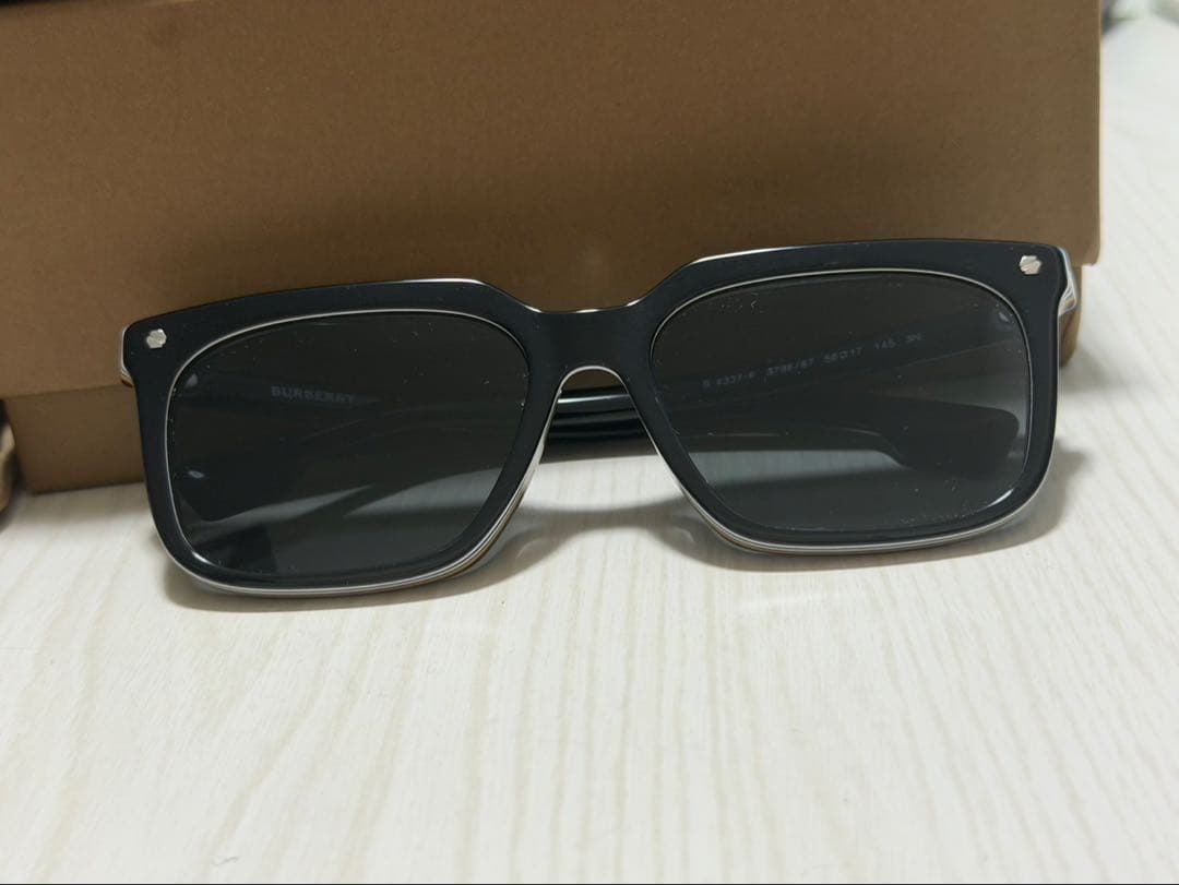 バーバリー　サングラス