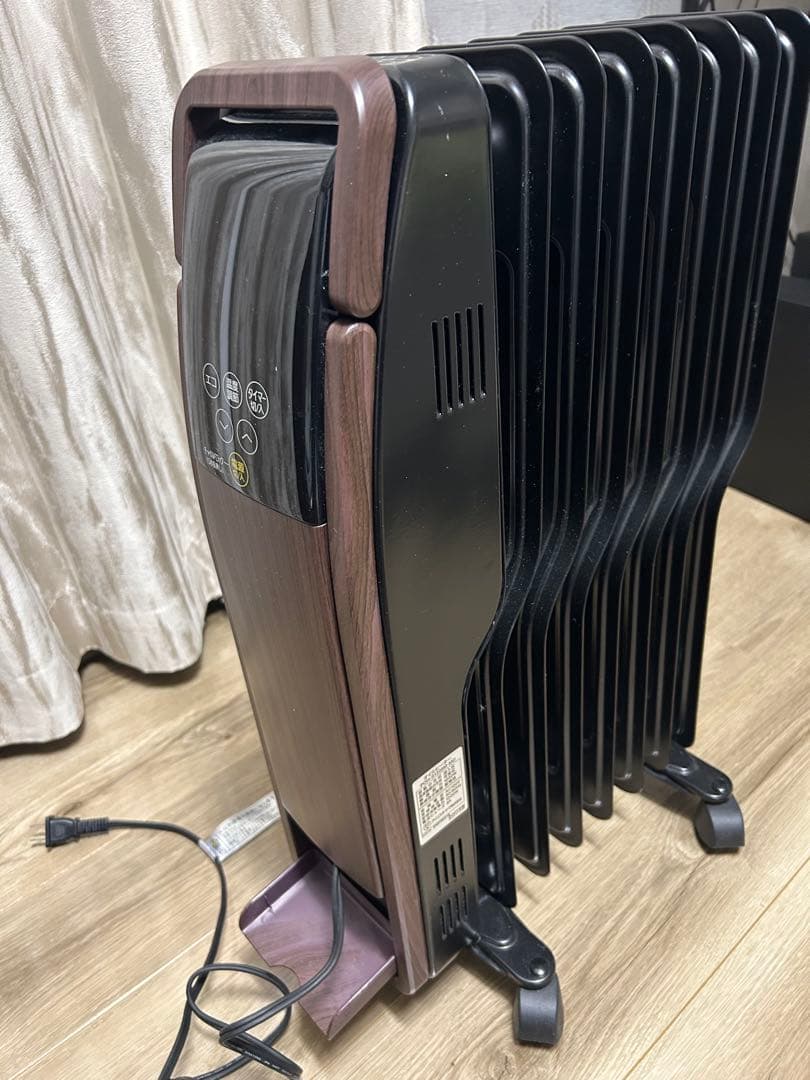 美品 オイルヒーター アイリスオーヤマ　POH-S1208M-ML 8畳用
