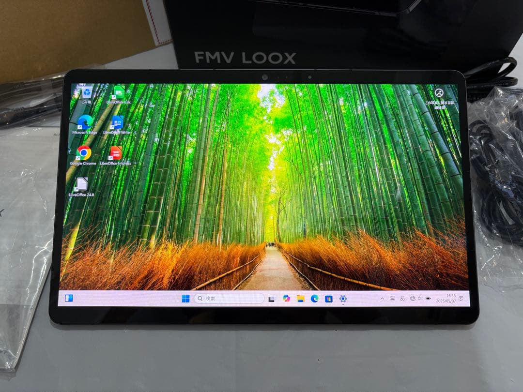 【特価】Fujitsu FMV LOOX 90/G i7 16GB/512GB