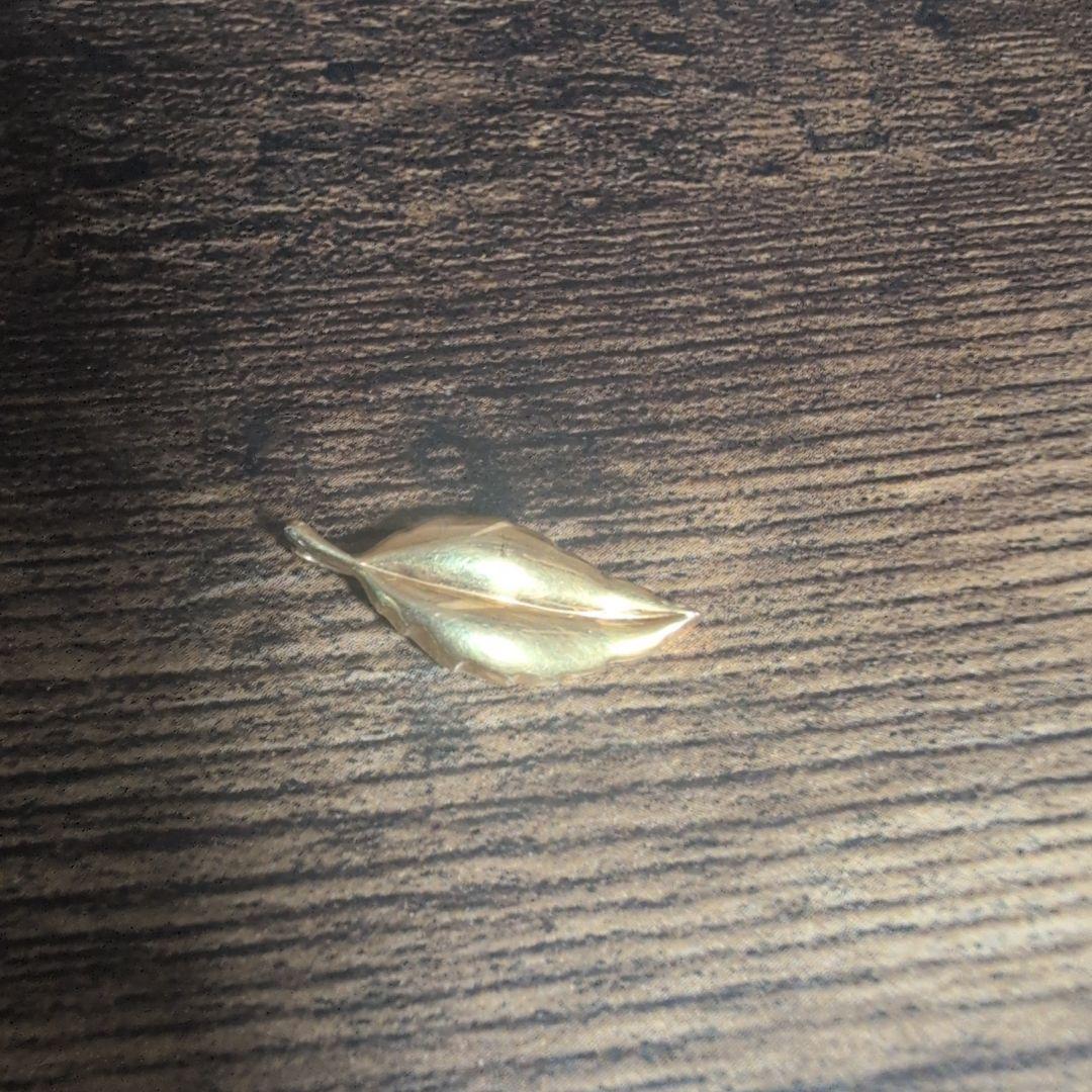 リーフ ネックレス トップ ペンダント 葉っぱ k18