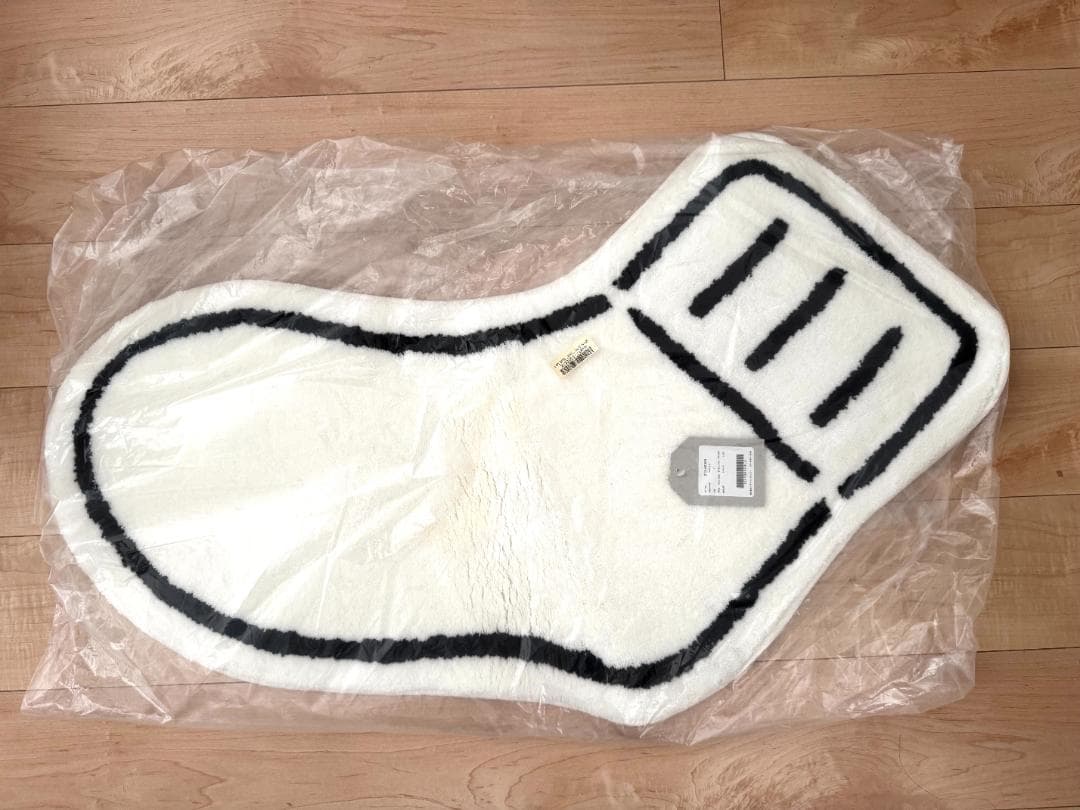 UNIVERSAL PRODUCTS / Noritake　ソックス型ラグマット