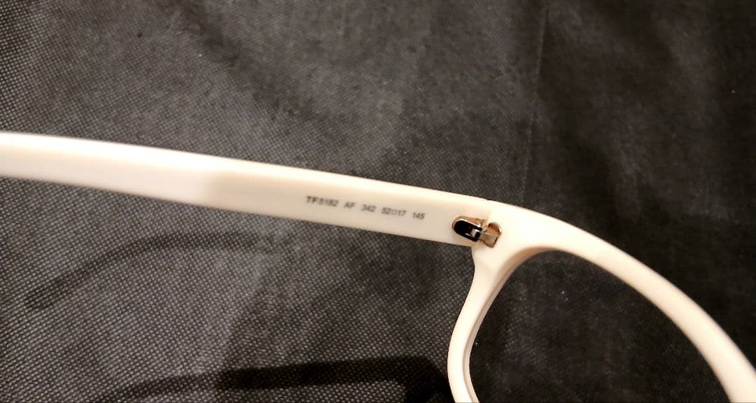 TOM FORD TF5182 ホワイトフレーム トムフォード