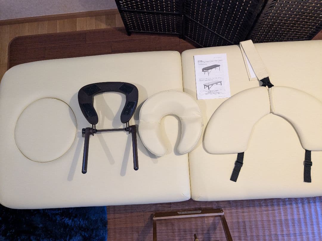 【美品】ネチュラ☆フラットメモリー施術ベット エステ/リラク バニラ色