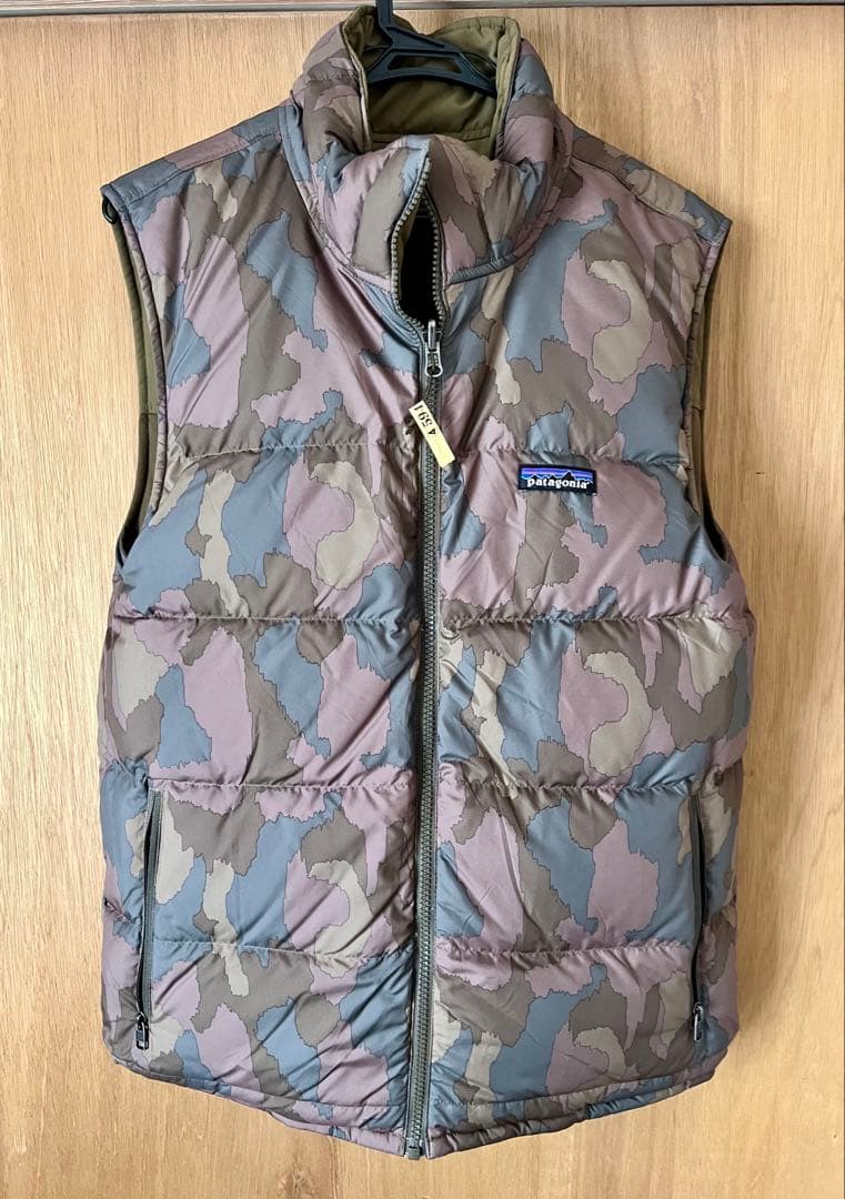 パタゴニア ビビーリバーシブル ダウンベスト