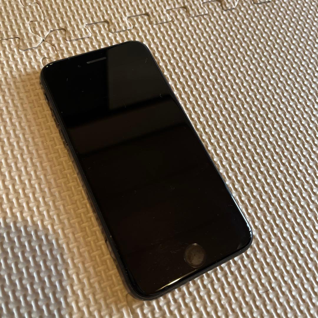 Apple iPhone SE (第2世代) 64GB SIMフリー