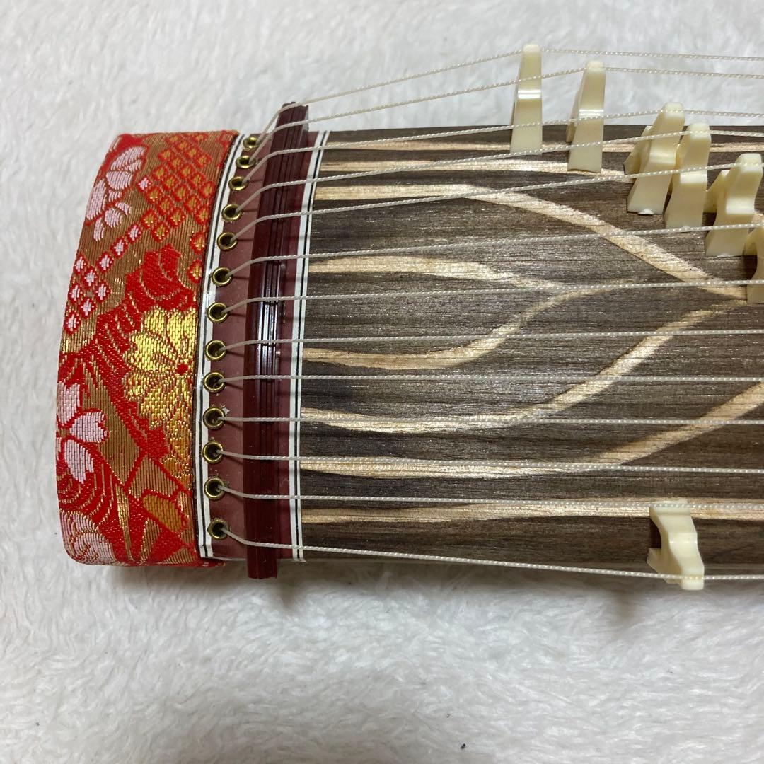 13弦　ミニ琴セット　楽譜付き　短琴　ミニチュア　置物