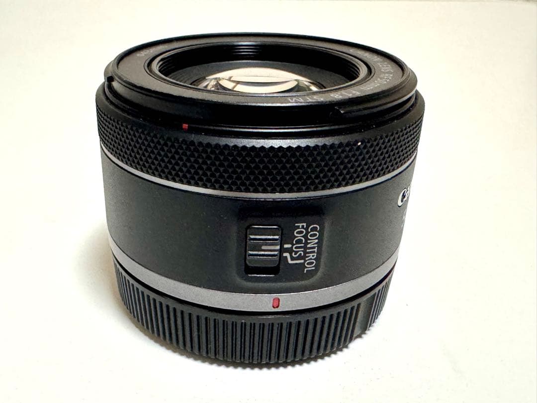 キャノン　RFレンズ　50mm 1.8