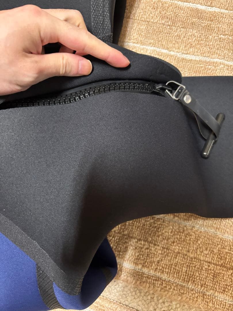 MOBBY'S ドライスーツ(未開封) 購入価格212,300円　現在保留中