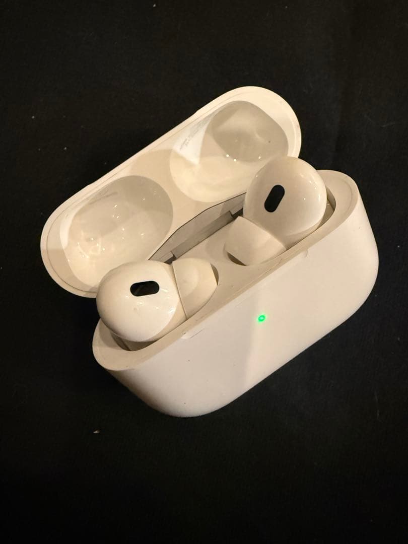 り*ん様 AirPods pro(第2世代)本体と充電ケースセット