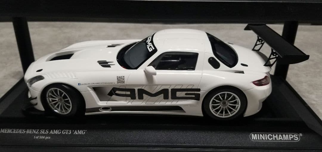 【レア美品】ミニチャンプス 1/18 メルセデスベンツ SLS AMG GT3