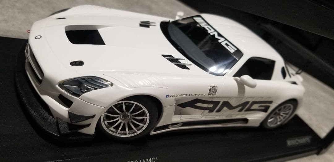 【レア美品】ミニチャンプス 1/18 メルセデスベンツ SLS AMG GT3