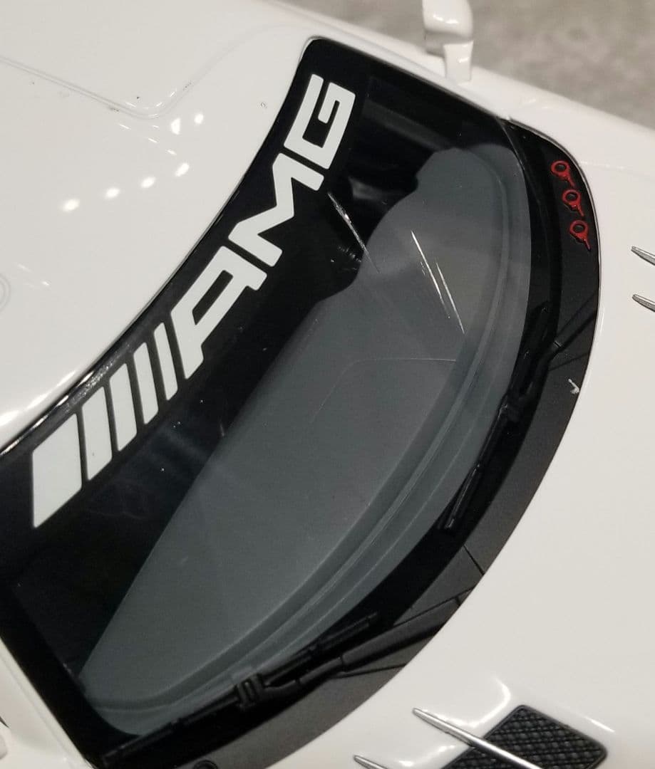 【レア美品】ミニチャンプス 1/18 メルセデスベンツ SLS AMG GT3