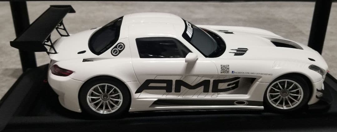 【レア美品】ミニチャンプス 1/18 メルセデスベンツ SLS AMG GT3