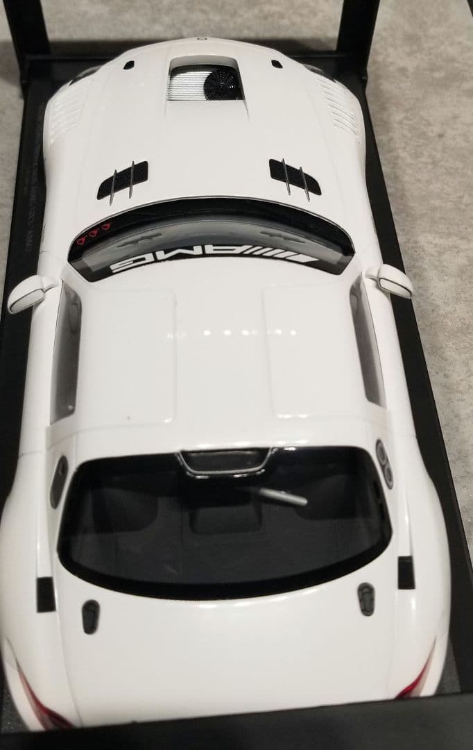 【レア美品】ミニチャンプス 1/18 メルセデスベンツ SLS AMG GT3