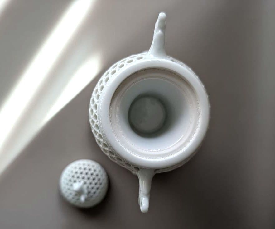 平戸焼篭目透彫り 香炉