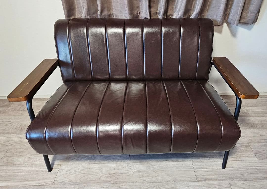 【送料込み】 合成皮革 2人掛けソファ