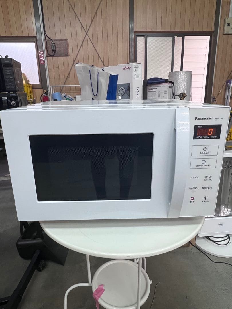 ￼ Panasonic NE-FL100-W ホワイト電子レンジ