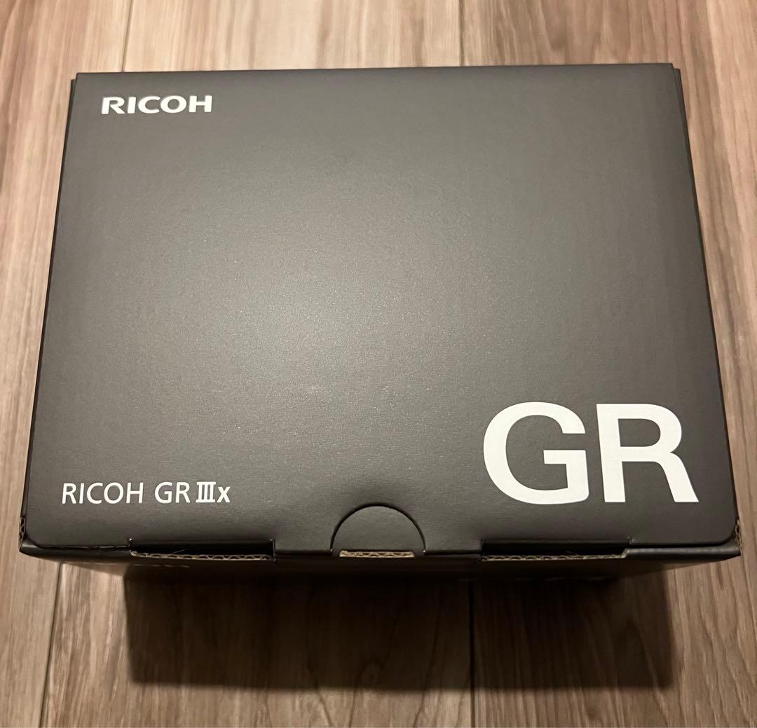 新品未使用　RICOH GRIIIx リコー コンパクトデジタルカメラ