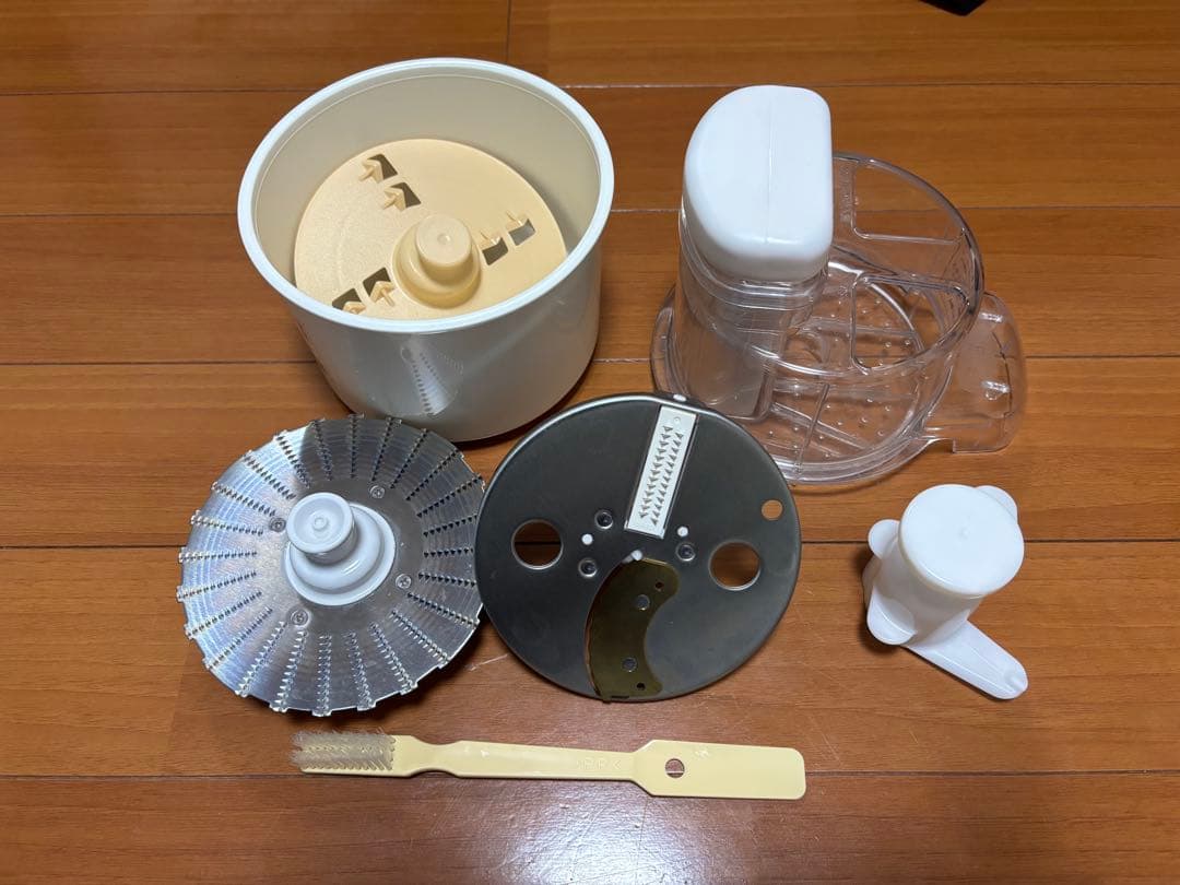 パナソニックフードプロセッサー MK-K81-W ホワイト