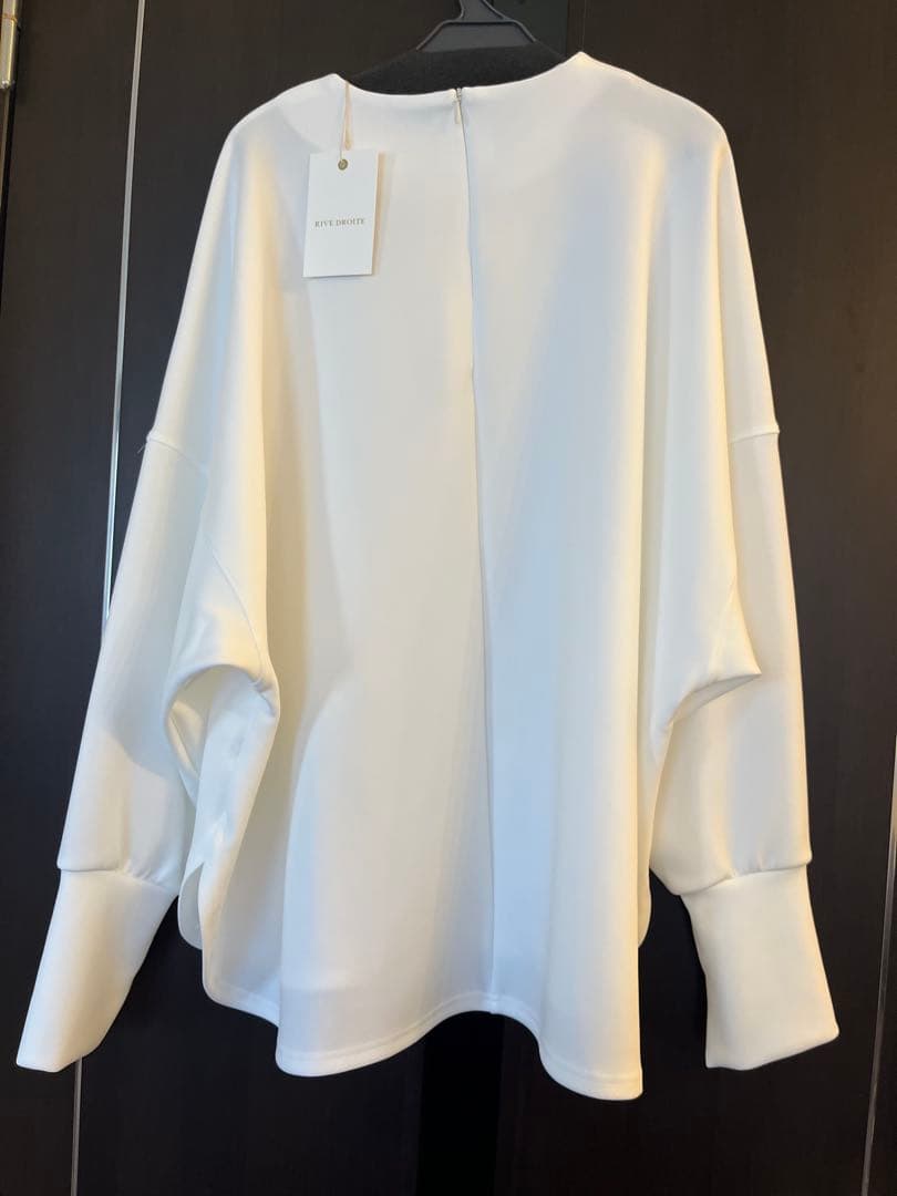 【新品】タグ付リヴドロワ ダンボールポンチョプルオーバー ホワイト