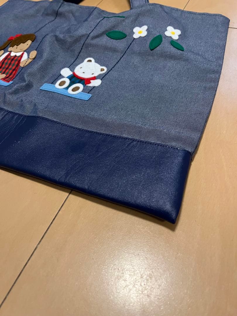 美品　ファミリア　デニムバッグ　女の子　ブランコ　くま