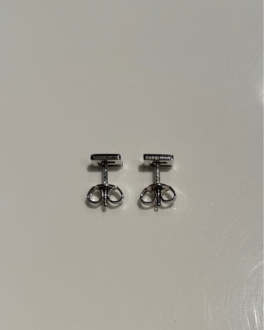 GUCCI Gロゴ ピアス(両耳用)