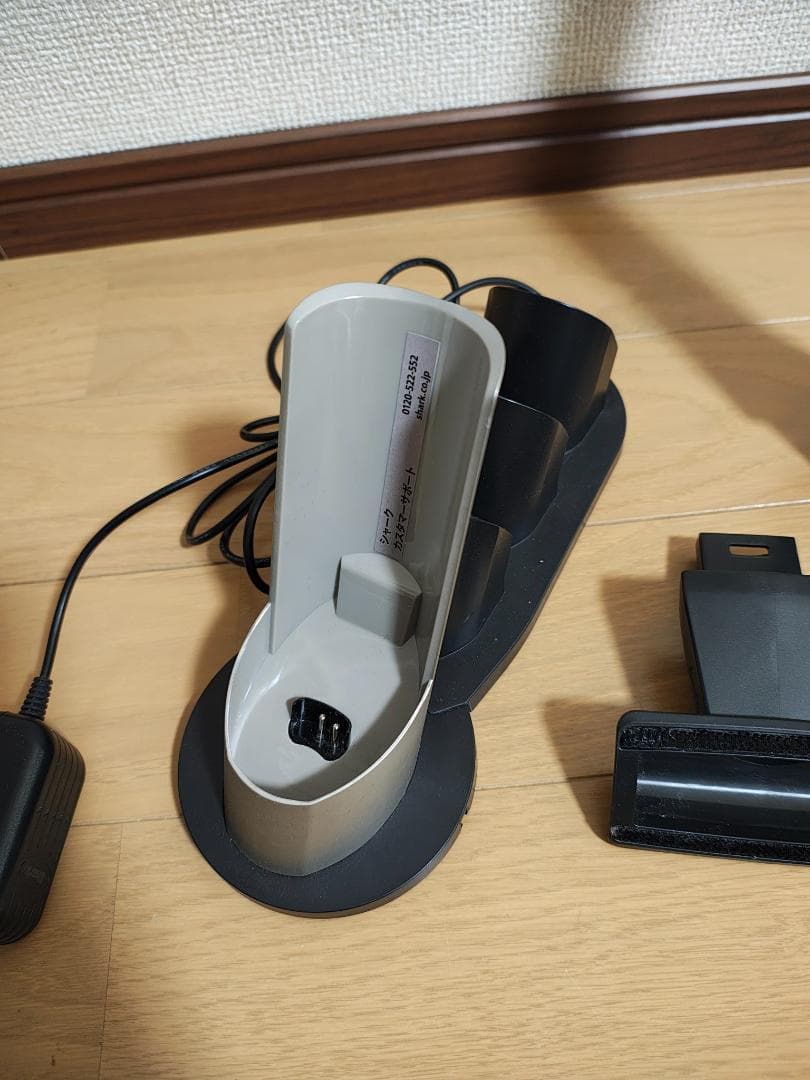 シャーク★ハンディクリーナー★WV406JGG★バッテリー新品と大差なし