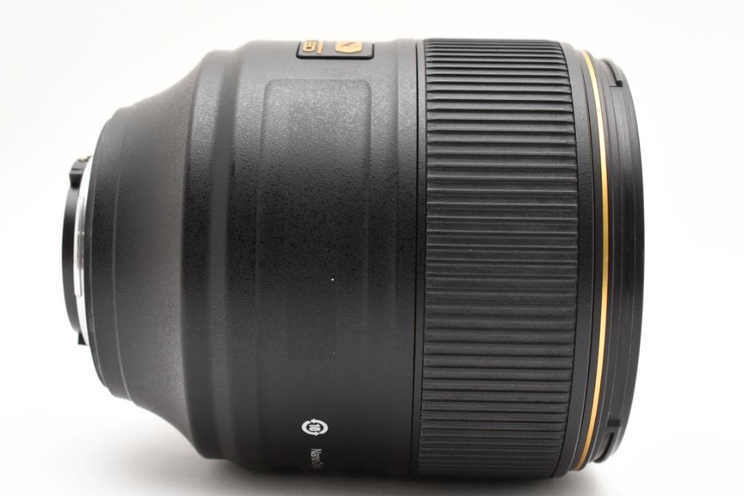 Nikon AF-S NIKKOR 105mm f/1.4E ED レンズ