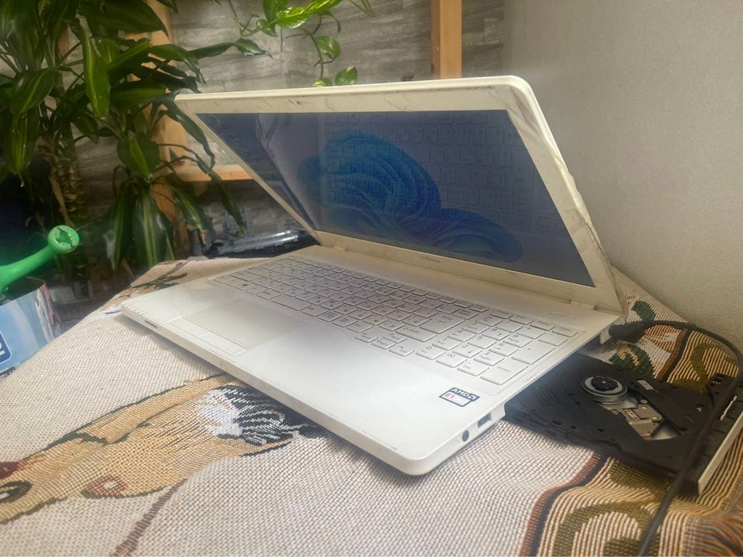 富士通 AH30/B1 Windows11 Office ノートパソコン