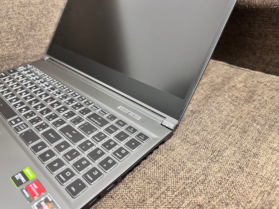 ゲーミングノート　Galleria GTX 1650Ti 120Hz