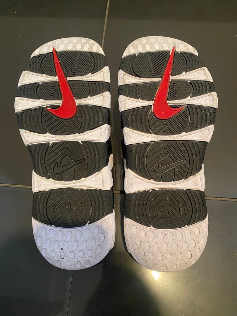 Nike エアモア　アップテンポサンダル