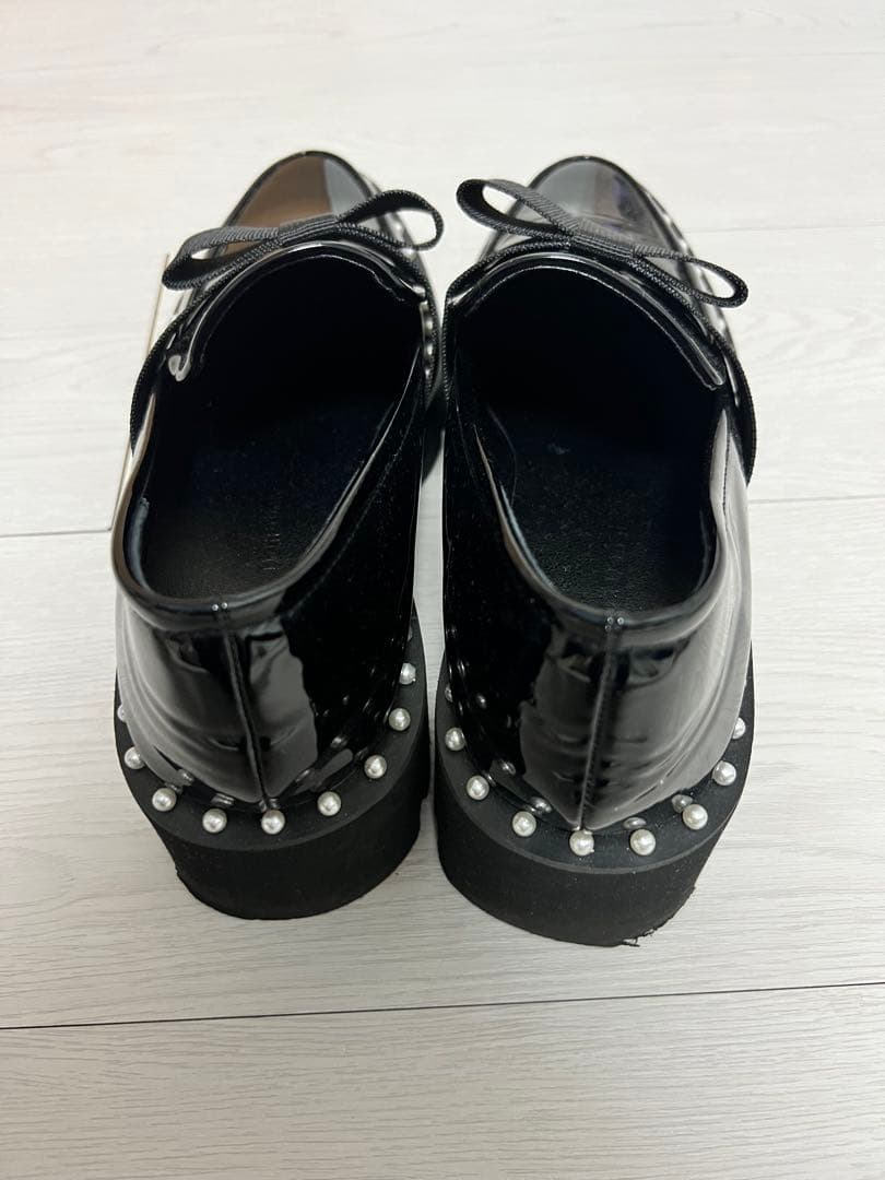 Akiron x Donoban パールリボンローファー