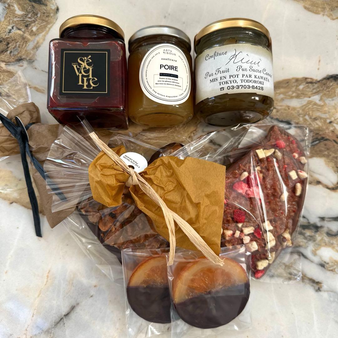 人気店のコンフィチュールとチョコレート菓子