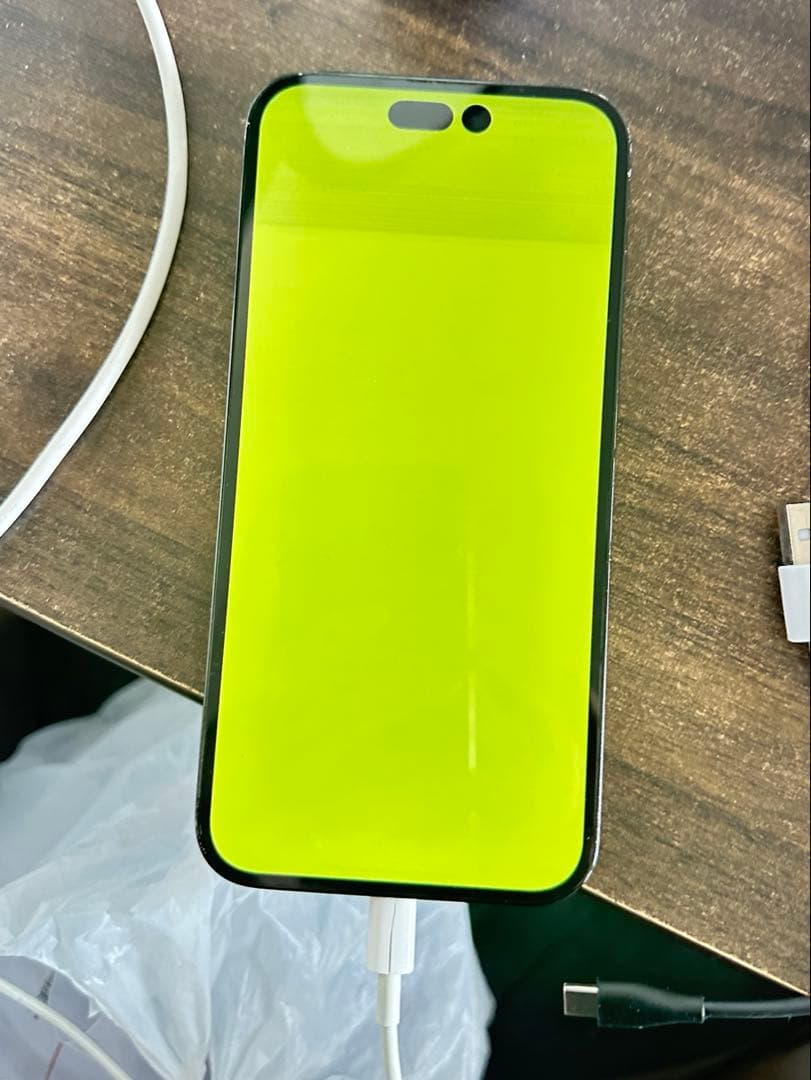 iPhone14 Pro Max ジャンク 電源入る 画面緑