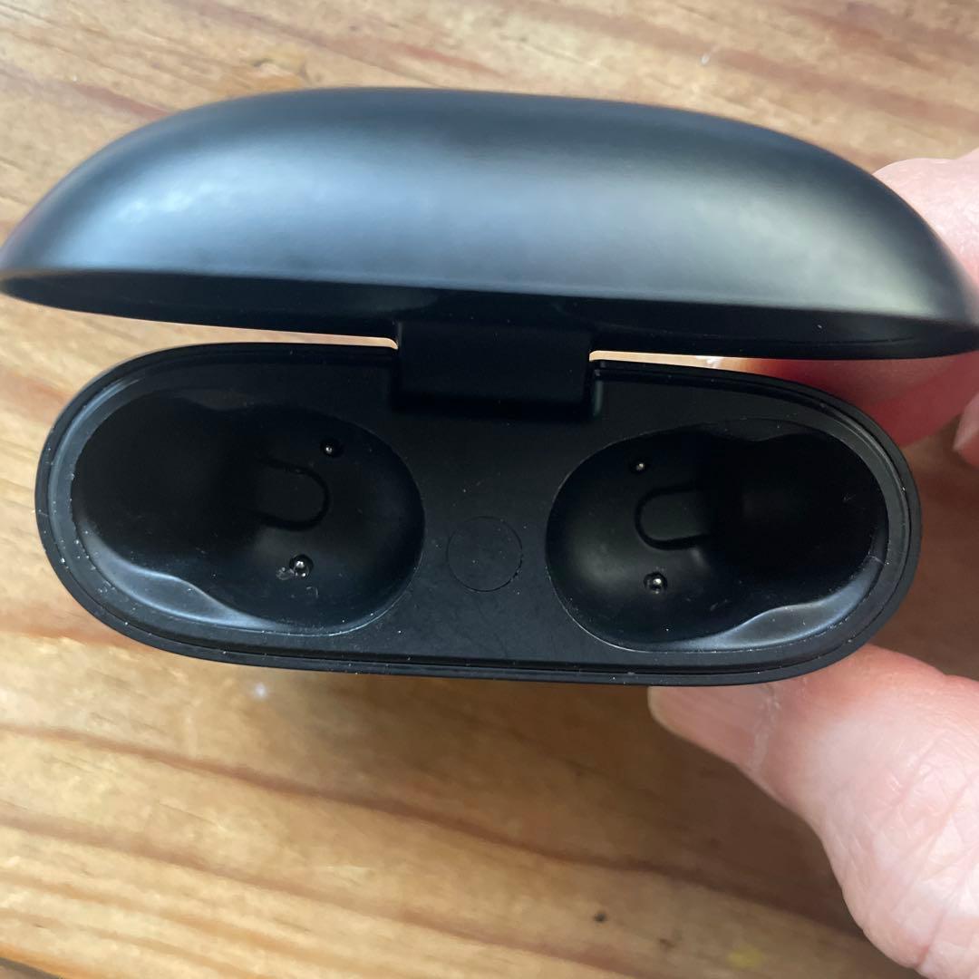 Beats Studio Buds + 黒/金