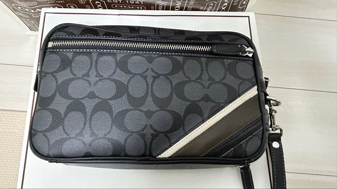 COACH ブラック ロゴパターン バッグ