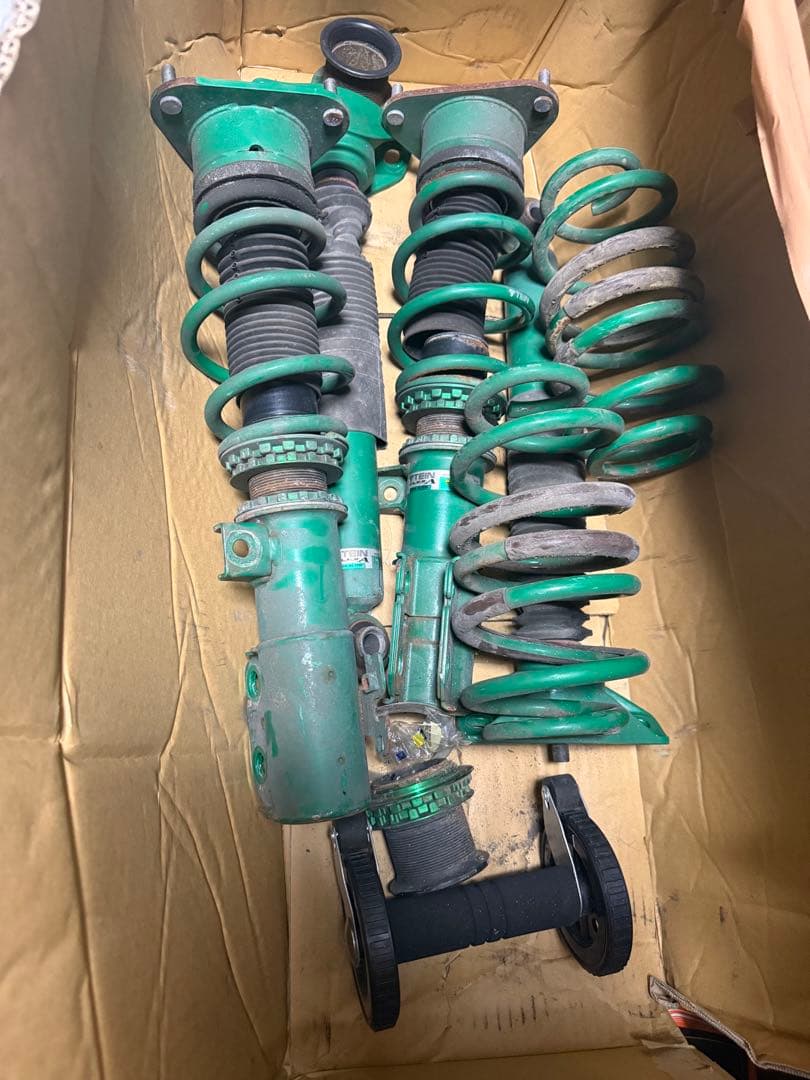 tein 車高調プリウス　PHV 50用