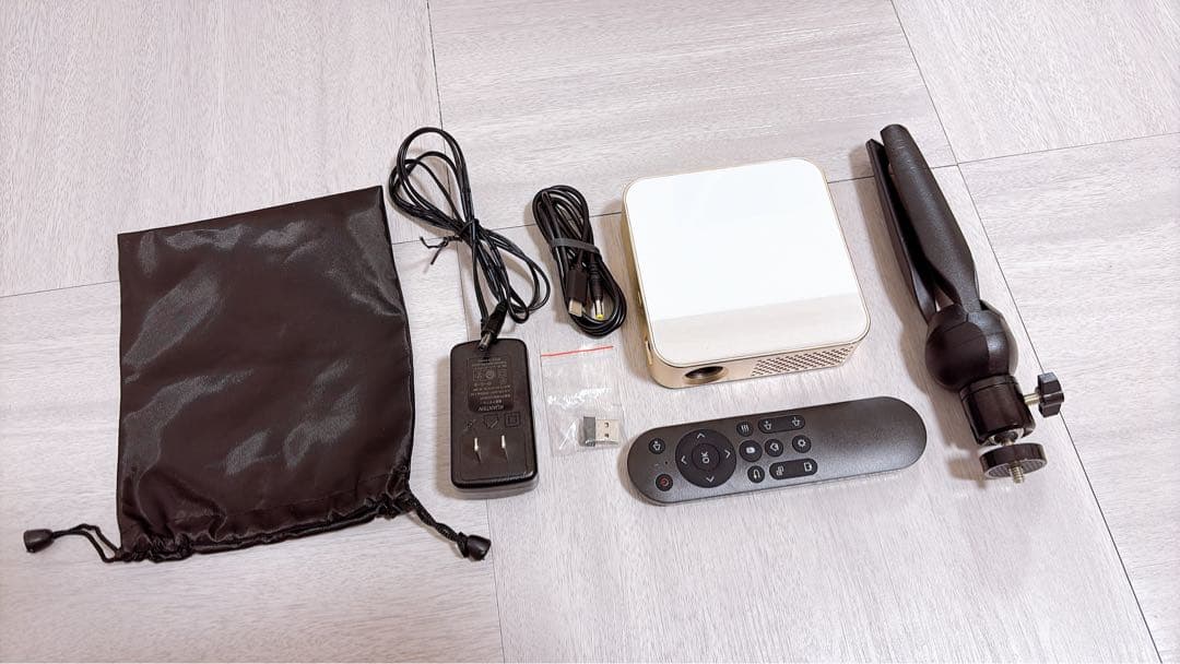 【最終値下げ】コンパクトプロジェクター 本体　KABENI PRO カベーニプロ