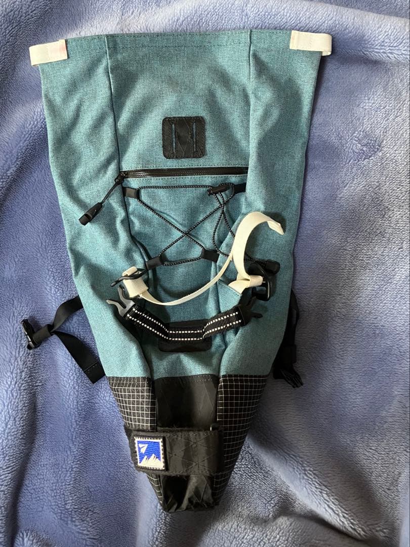 ロウロウマウンテンワークス 背負えるサドルバッグ ブルー ペーパースカイ