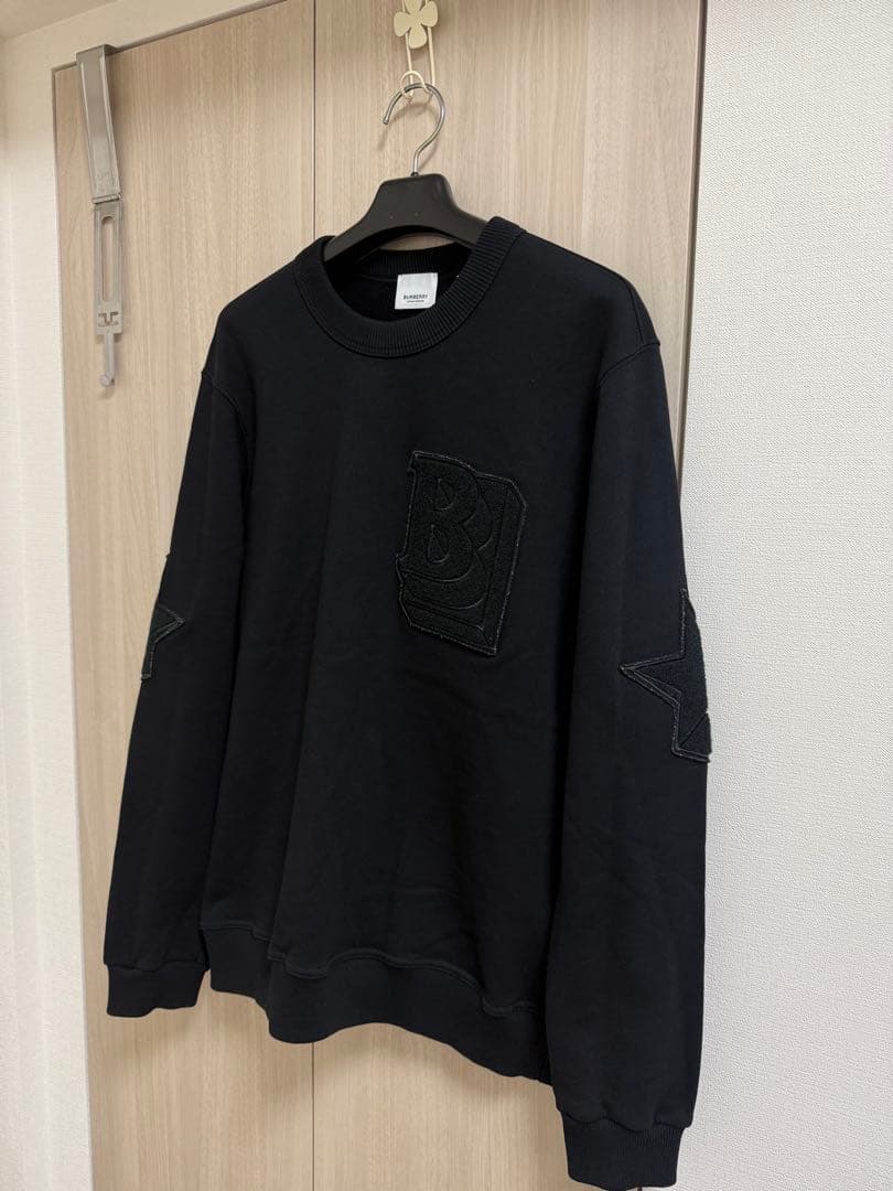バーバリー　Bロゴ＆スターパッチ　スウェット　トレーナー　ブラック