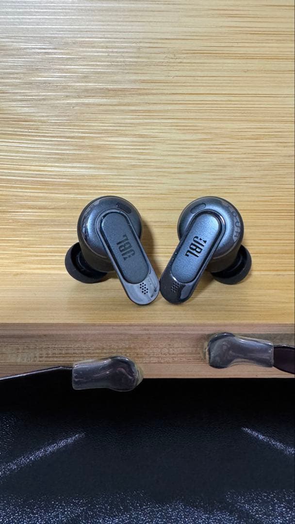 JBL Tour Pro 3 ブラック ほぼ未使用