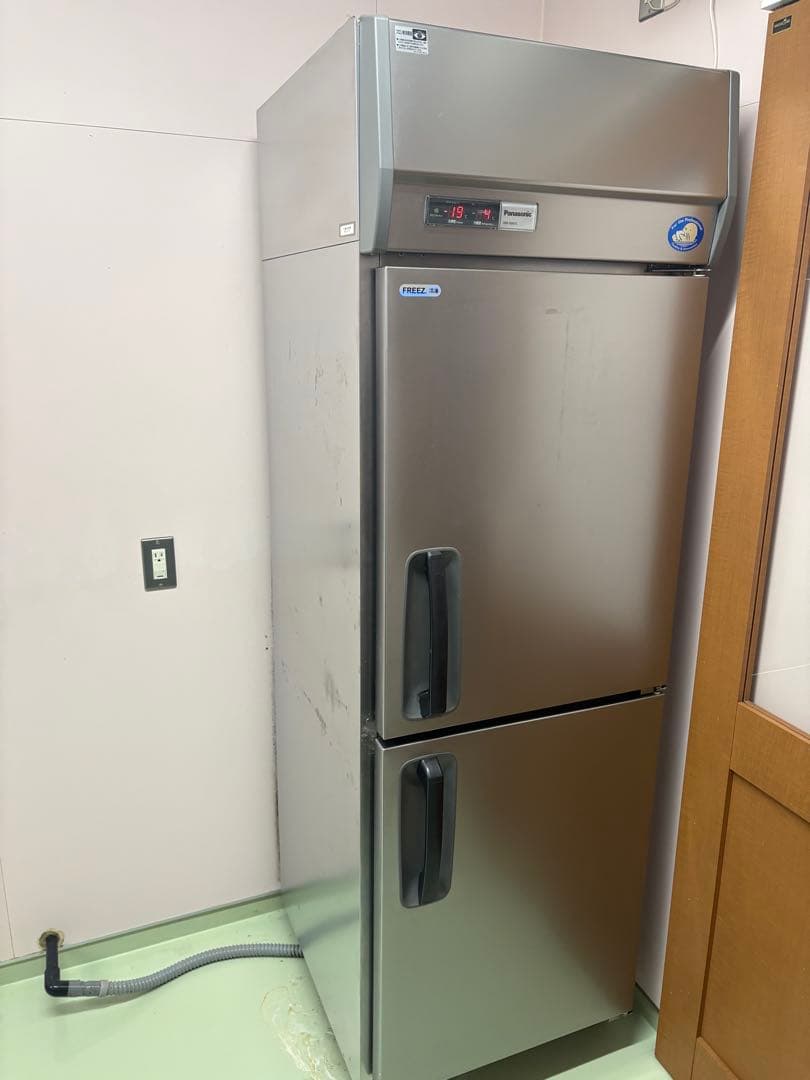 ☆Panasonic 業務用 縦型冷蔵冷凍庫 SRR-K661C 2016年製